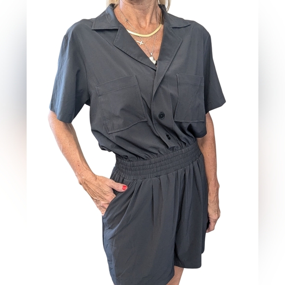 Vuori Black Utility Romper Womens M Short Sleeve Button Front Elastic Waist Jump - Picture 1 of 9